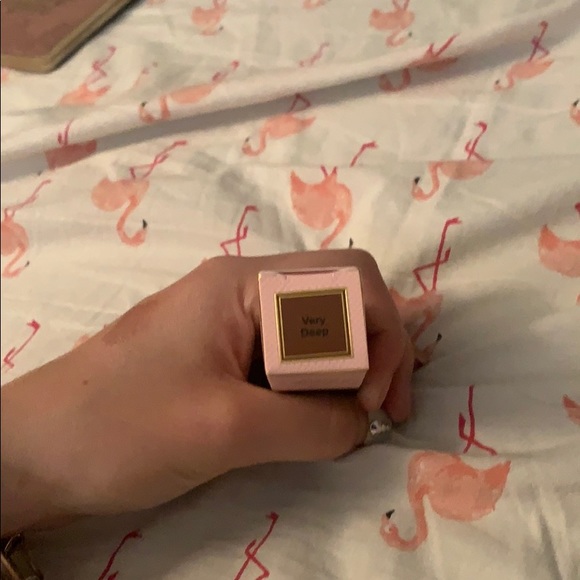 Too Faced Born this way concealer (very deep) - Picture 2 of 2